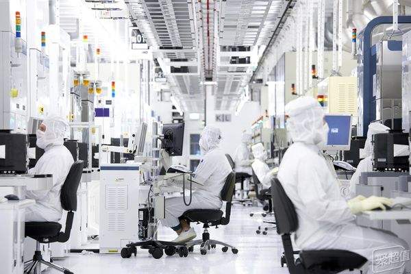 日美技術人員入境受阻，大陸面板與半導體擴產面臨延期挑戰